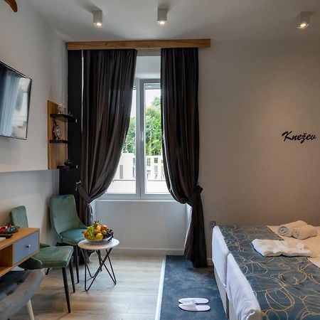 Apartments And Rooms Villa Naida Dubrovnik Exterior photo